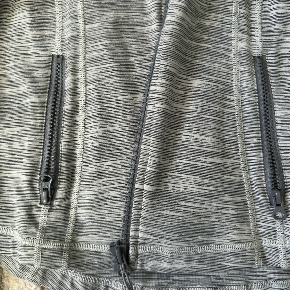 Lululemon Gray Jacket - image 4